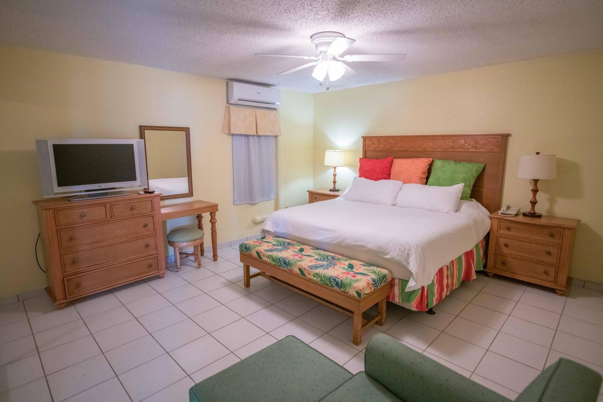The Atrium Resort And Spa, Sint Maarten 辛普森湾 外观 照片