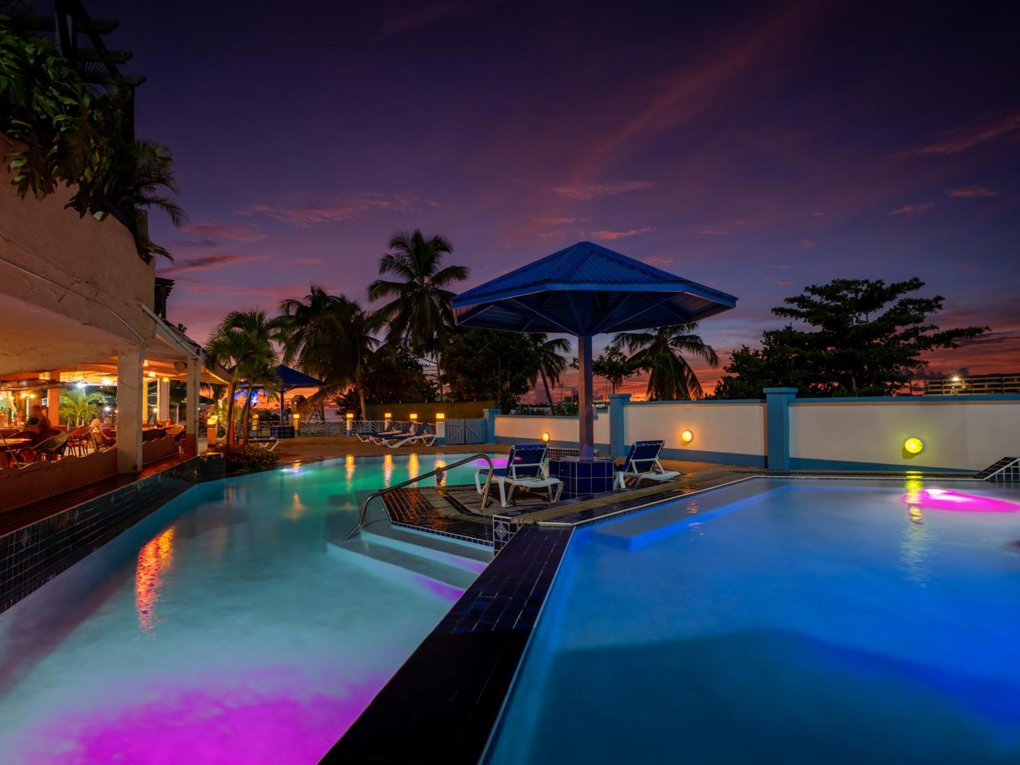 The Atrium Resort And Spa, Sint Maarten 辛普森湾 外观 照片